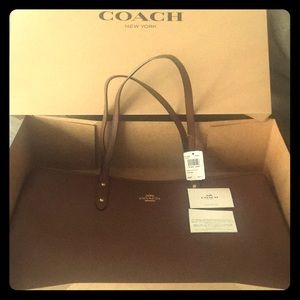 New COACH LG cty zip tote